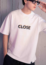 Ανδρική κοντομάνικη μπλούζα Close society - S25-101 - niddled logo tee -λευκό