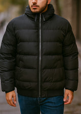 Ανδρικό μπουφάν με αποσπώμενη κουκούλα και γούνινη επένδυση GUF-R2206-puffer μαύρο