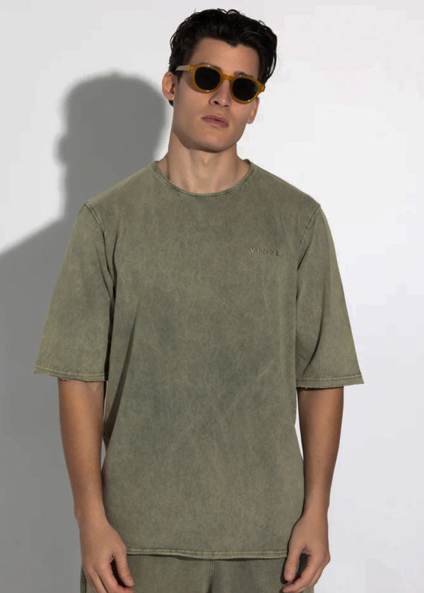 Ανδρική κοντομάνικη μπλούζα Vinyl Art Clothing - 82520-04 - cotton oversized fit premium washed tee χακί
