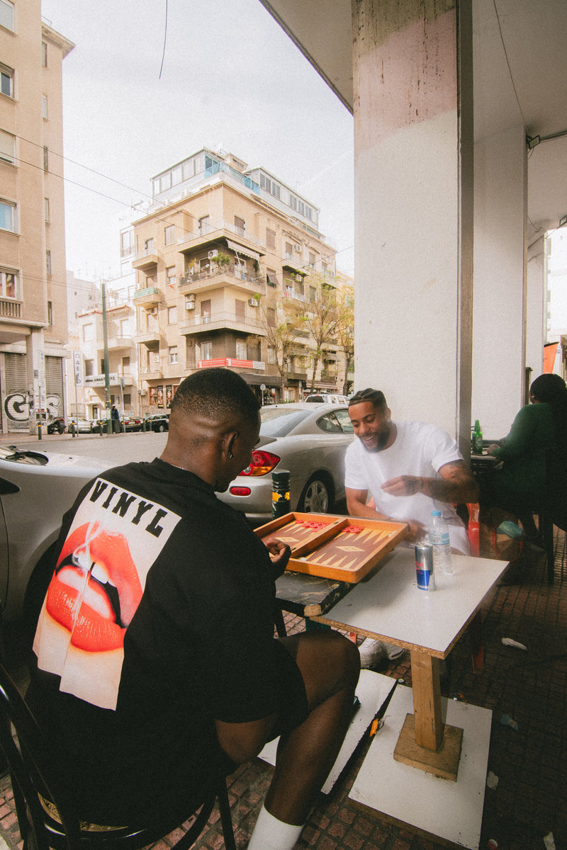 Αντρική κοντομάνικη μπλούζα Vinyl Art Clothing - 75930-01 - sizzle lips oversized tee  μαύρο