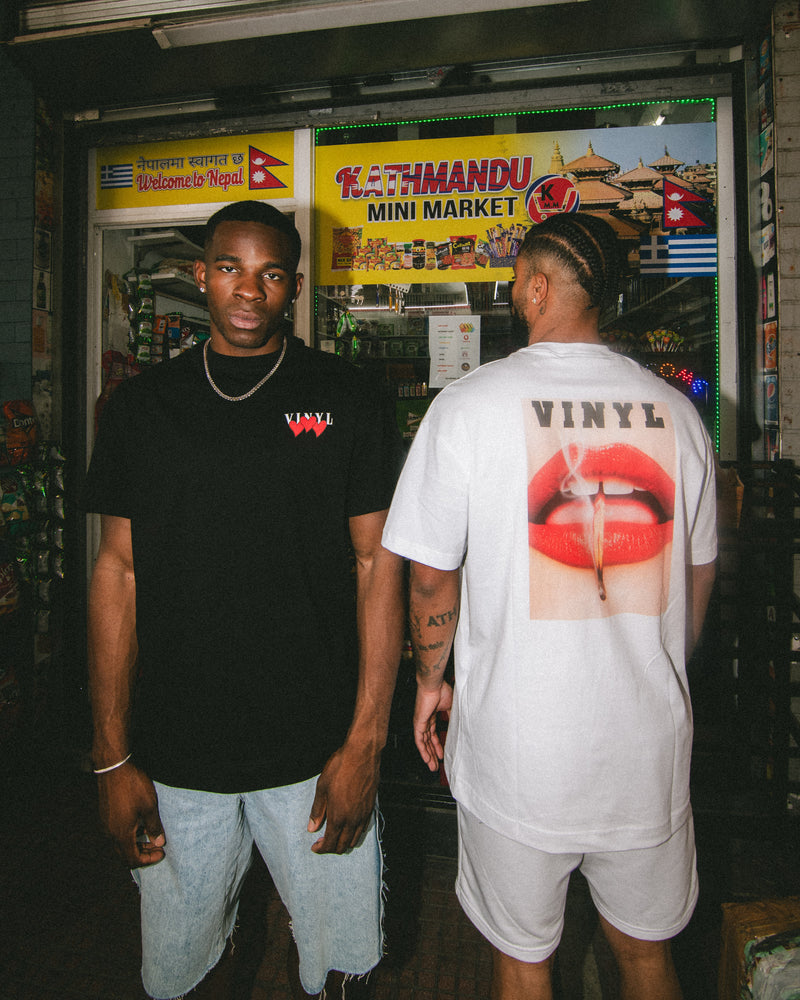 Αντρική κοντομάνικη μπλούζα Vinyl Art Clothing - 75930-02 - sizzle lips oversized tee  λευκό