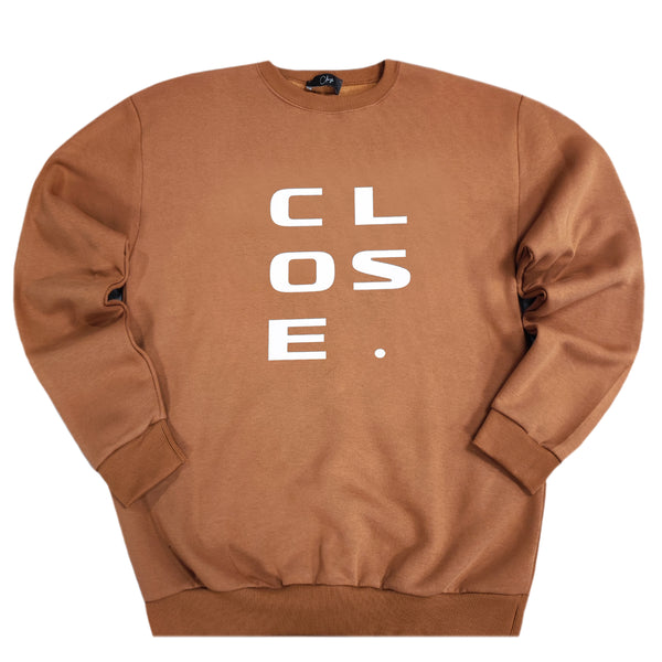 Close society - W23-862 - vertical logo - brown