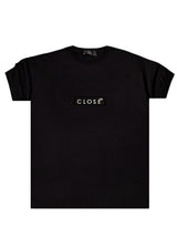 Ανδρική κοντομάνικη μπλούζα Close society - S24-240 - black patch logo μαύρο