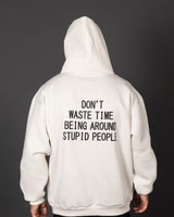 Ανδρικό oversize φούτερ με κουκούλα Close society - C25-305K - stupid people hoodie λευκό