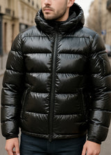 Ανδρικό μπουφάν με αποσπώμενη κουκούλα και επένδυση GUF-R20017- simple puffer μαύρο