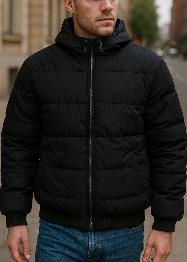Ανδρικό μπουφάν με αποσπώμενη κουκούλα και γούνινη επένδυση GUF-R22007-puffer μαύρο