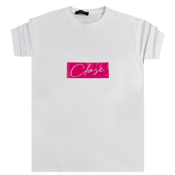 Close society - S23-281 - pink logo tee - white