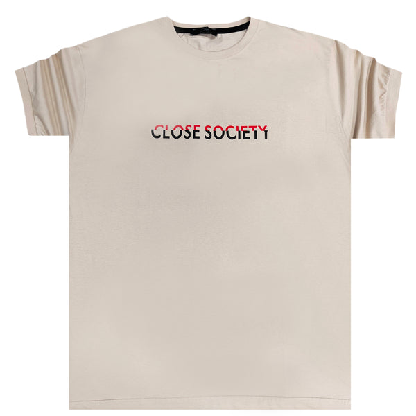 Close society - S23-287 - red lettering logo tee - beige