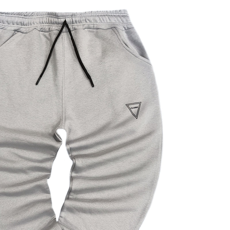 Close society - W23-130 - triangle logo sweatpants - ice