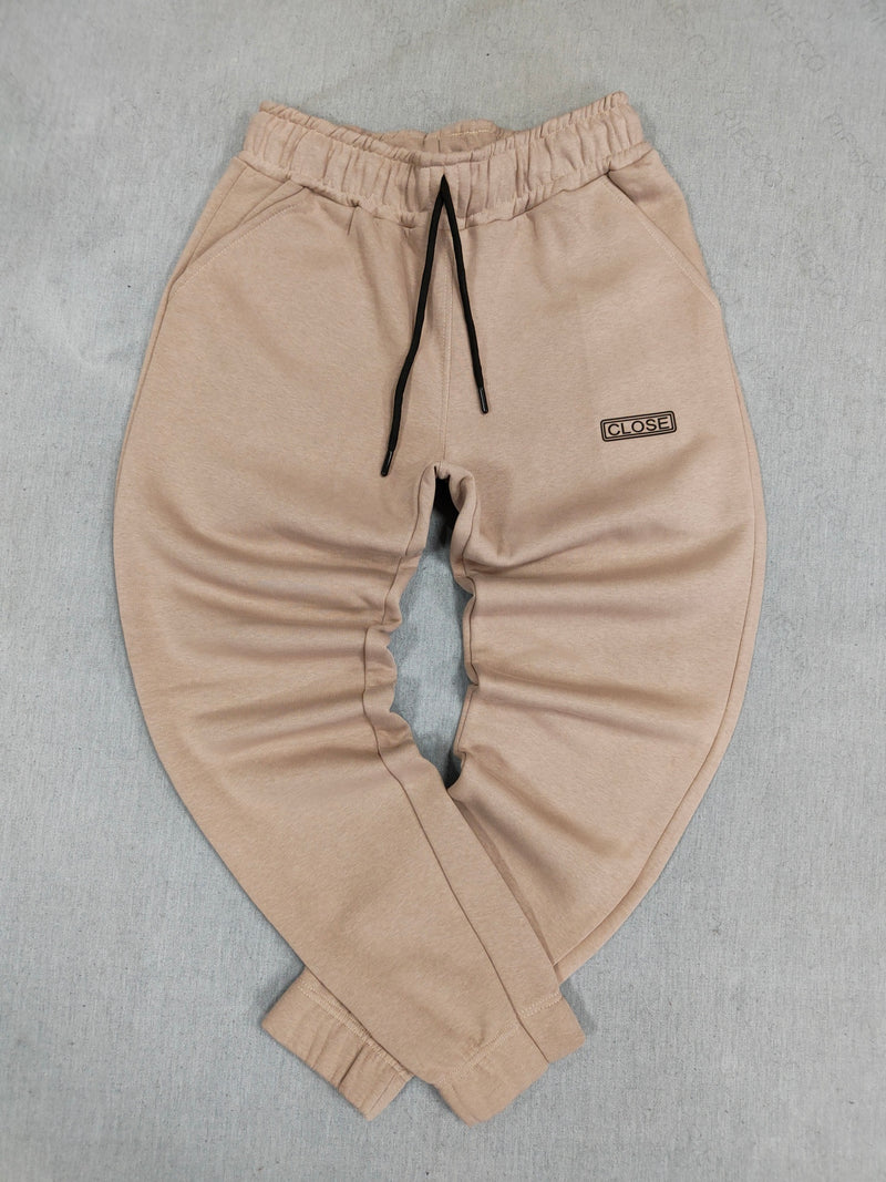 Close society - W22-141 - small logo pants - beige